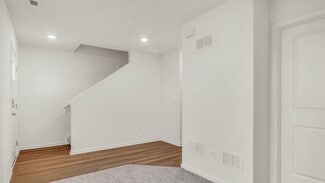 301 Basin Ct Unit 36205994, St. Charles, IL 60174