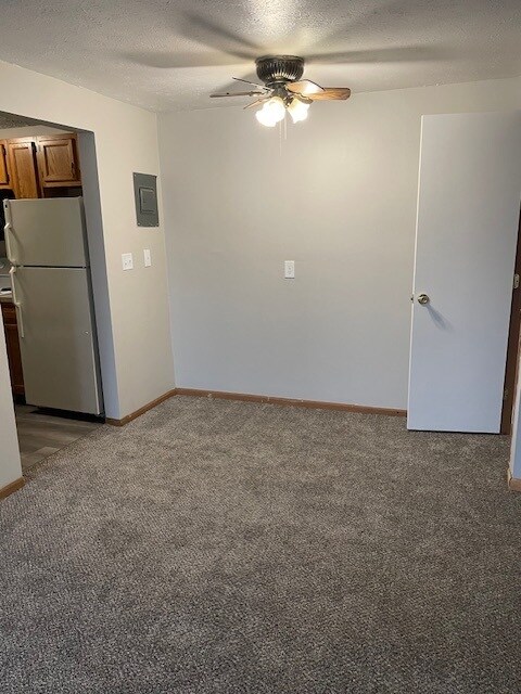 St. Charles Court Apartments, Canton, OH 44714 - photo 3