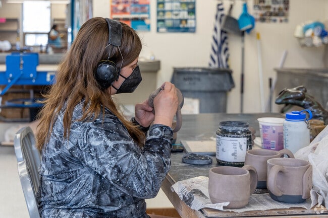 Roland Park residents can take pottery classes at nearby Baltimore Clayworks.