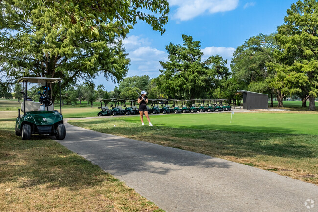 The Cypress Ridge Golf Course has a nice 18 hole course the whole family can enjoy.