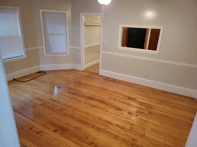 517 Summer St unit 517 Summer St Apt 1, Brockton, MA 02302 - photo 5