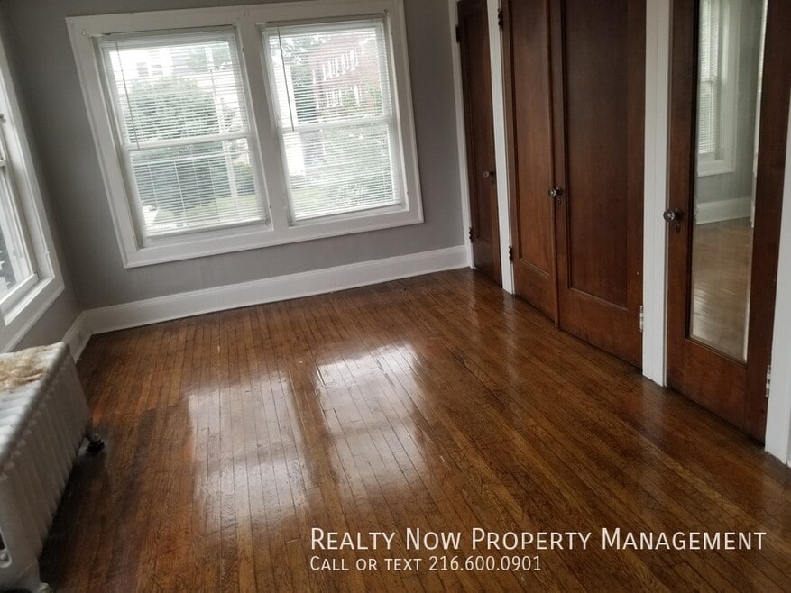 11871 Lake Ave unit 4, Lakewood, OH 44107 - photo 1