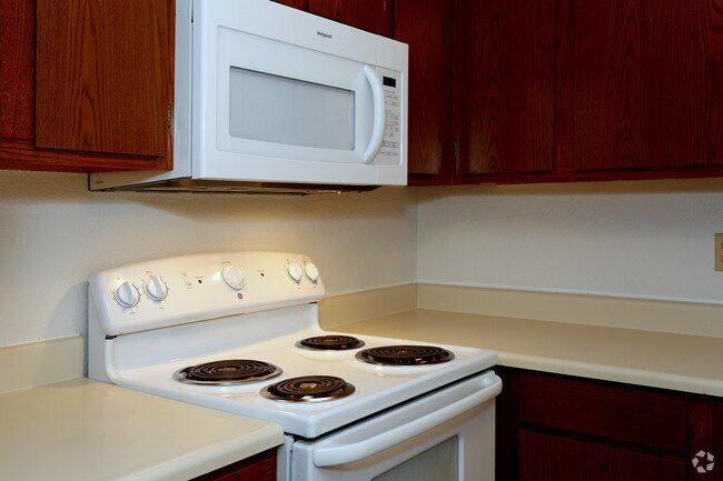 Pine Village, Riverside, CA 92501 - photo 3