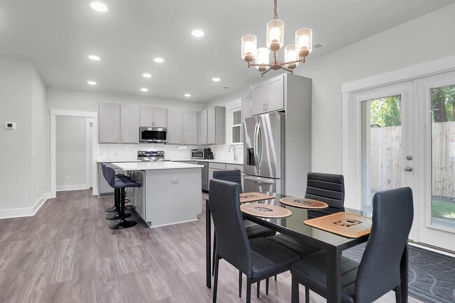 2755 Tyler St, North Charleston, SC 29406 - photo 3