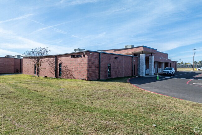 Everett Higgins Elementary School