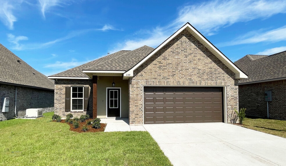 239 Sophie Dr, Houma, LA 70364 - photo 1