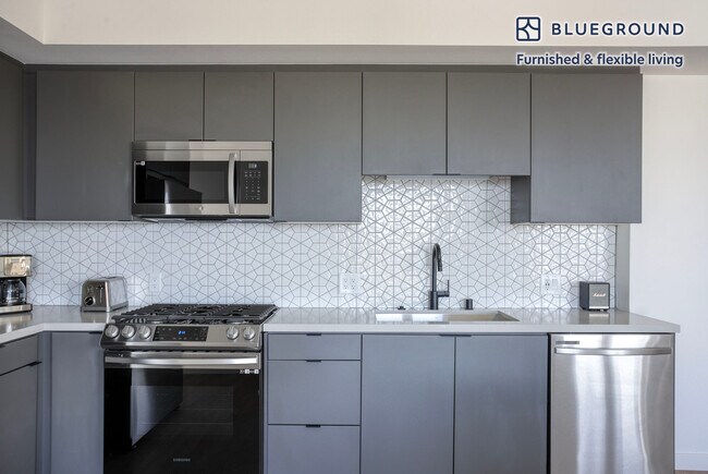 5620 De Longpre Ave unit FL6-ID1113, Los Angeles, CA 90028 - photo 5