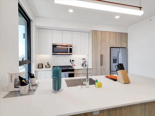 817 N 6th St unit ID1047109P, Phoenix, AZ 85004 - photo 4