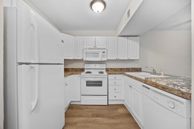 3555 S Carolina 544 unit 8H, Conway, SC 29526 - photo 6