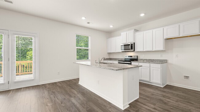 170 Aster Ave, Locust Grove, GA 30248 - photo 5