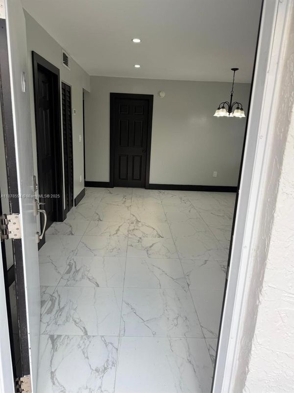 6921 SW 129th Ave, Miami, FL 33183