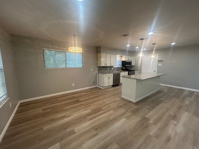 5249 Dazzle Dr, Dallas, TX 75232 - photo 2