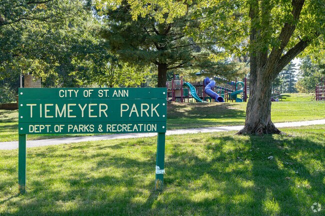 The green Tiemeyer sign welcomes visitors to this beautiful park.