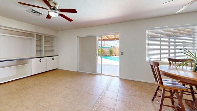 2432 W Echo Ln, Phoenix, AZ 85021 - photo 2