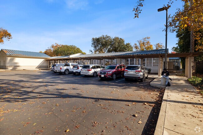 A Community of Learners Building a Better Tomorrow at Edna Hill.