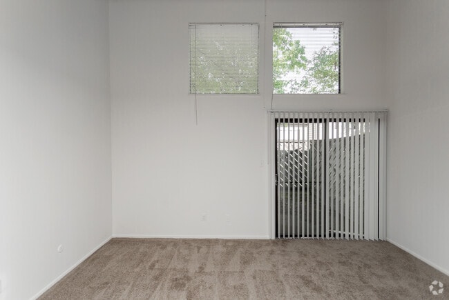 Bristol Square, Indianapolis, IN 46229 - photo 5