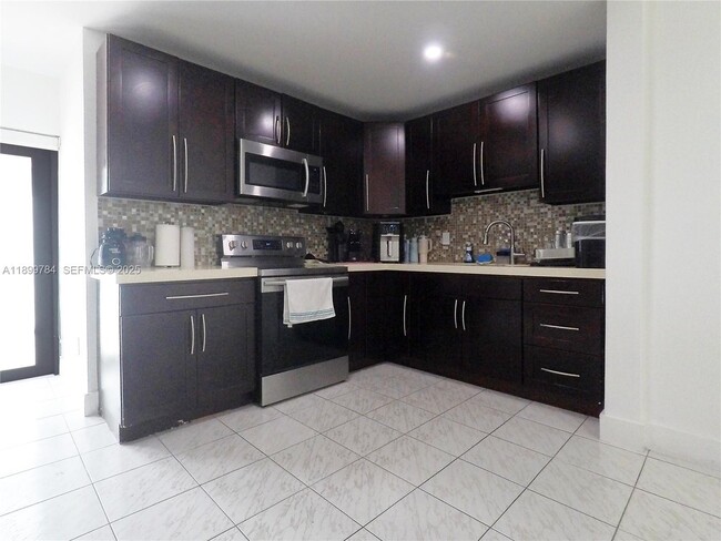 19823 SW 123rd Place, Miami, FL 33177 - photo 7