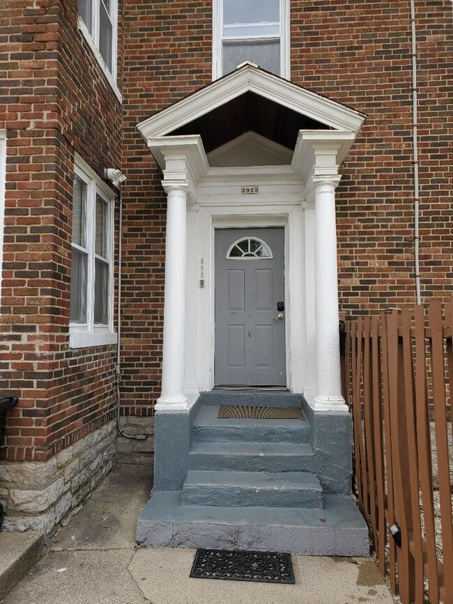 2923 Euclid Ave Unit 2 rd, Cincinnati, OH 45219