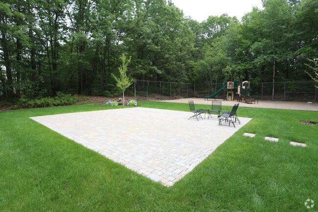 Redwood Hills, Worcester, MA 01604 - photo 5