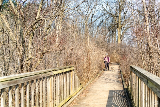 Next to the Abbot neighborhood, you can find numerous lakes to walk around.
