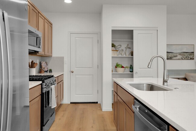 1047 Sommerville Loop St unit 36869793, Harrisburg, OR 97446 - photo 6