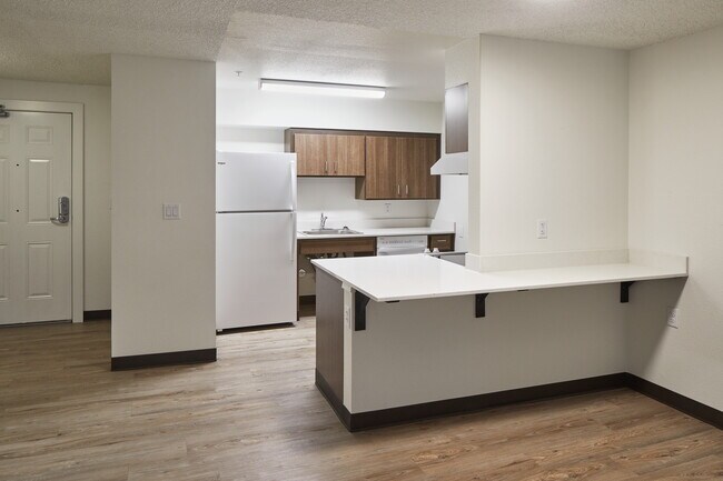 643 Manbrin Dr NE, Keizer, OR 97303 - photo 3