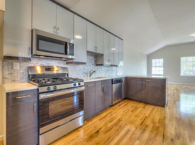 431 Bramhall Ave unit 2, Jersey City, NJ 07304 - photo 6