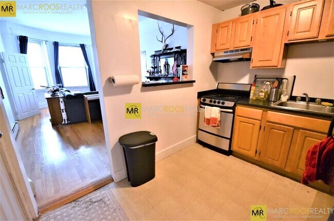 587 Beacon St, Boston, MA 02215 - photo 3