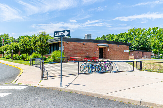 Middle Road School