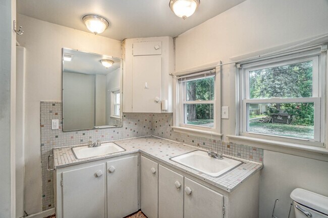 212 W Locust St unit B, Mount Pleasant, MI 48858 - photo 6