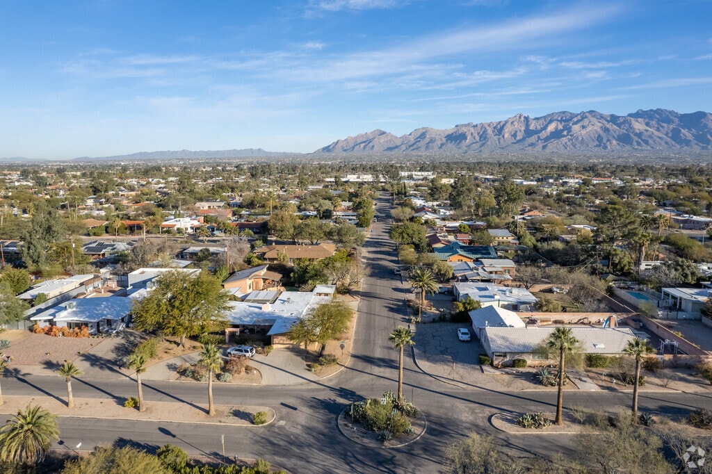 About BlenmanElm Schools, Demographics, Things to Do