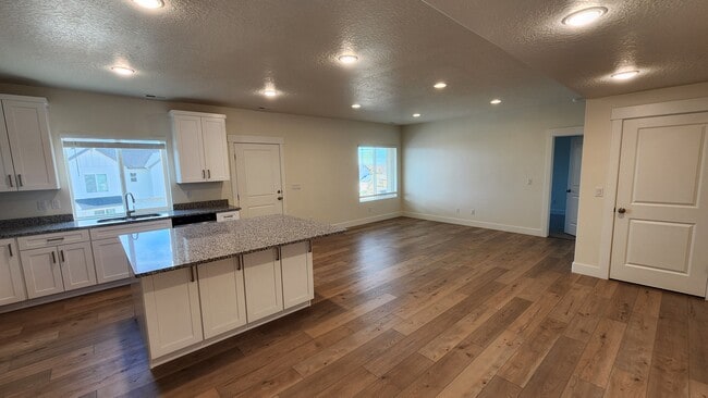 Kitchen & Family Room