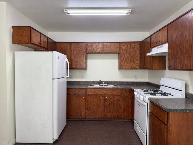 Diana Drive Apartments, El Paso, TX 79904 - photo 2