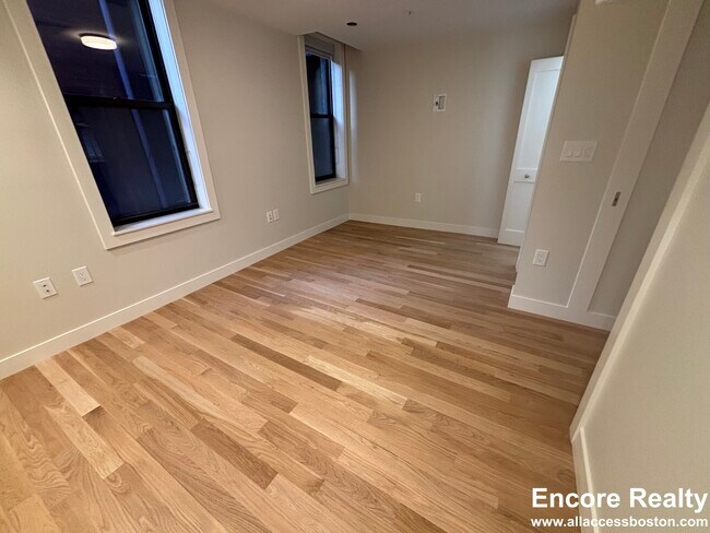 54 Jfk St unit 3, Cambridge, MA 02138 - photo 6