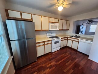 5 Old Knife Ct, Middle River, MD 21220