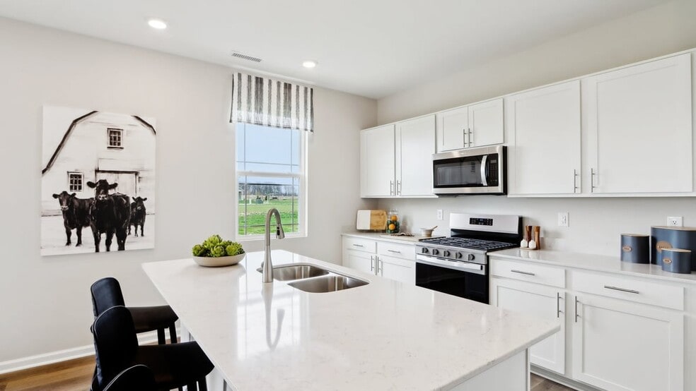 11300 N Greenthread Dr, Monrovia, IN 46157 - photo 1