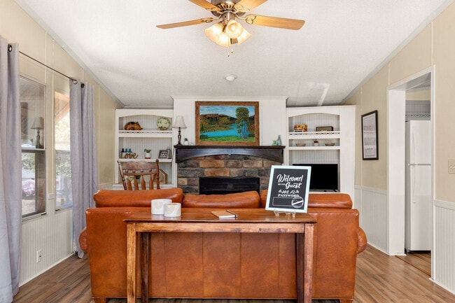 705 Firefly Dr unit ID1365728P, Canyon Lake, TX 78133 - photo 2