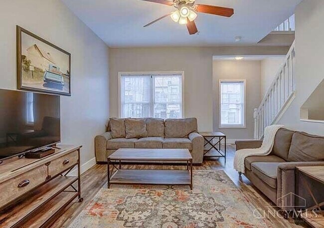 14 S Poplar St unit A, Oxford, OH 45056 - photo 3