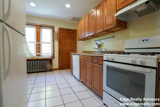 27 S Crescent Circuit Crescent Unit 1, Boston, MA 02135