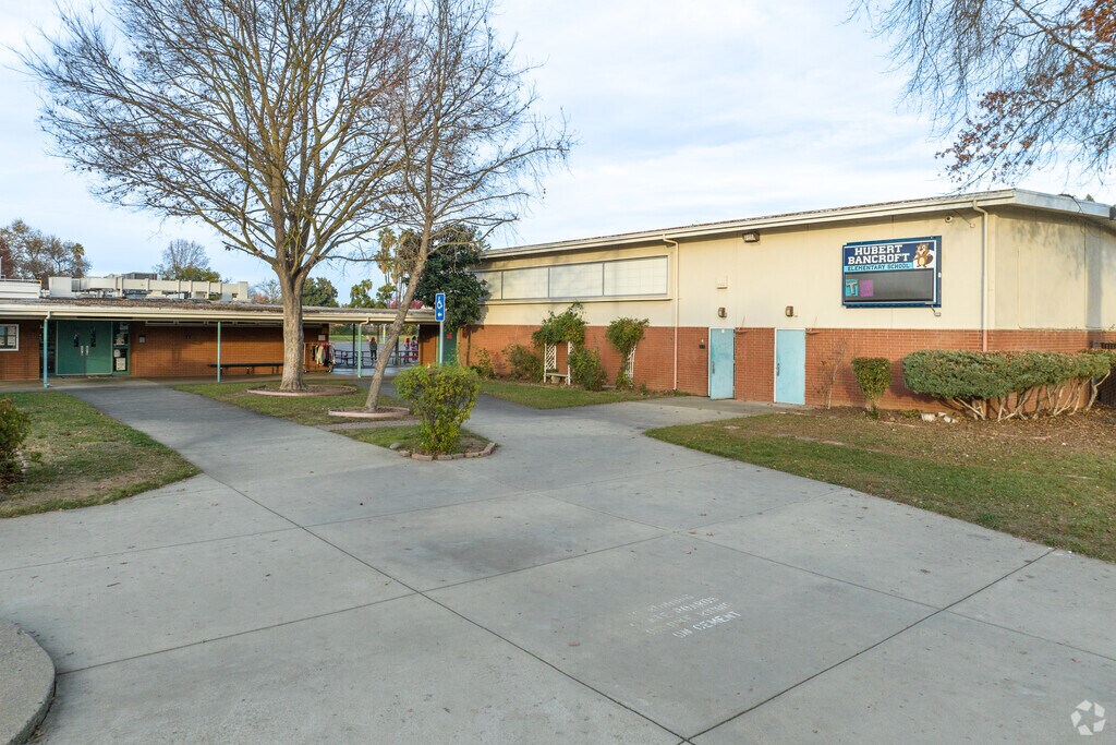 Hubert H. Bancroft Elementary School  is a top rated public elementary school in College-Glen.