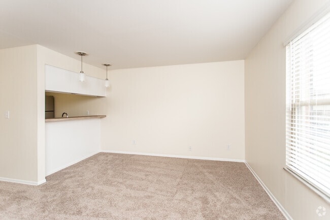 1BR, 1BA - 600 SF - Remodeled Dennison