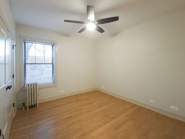 4956 N Oakley Ave unit 3, Chicago, IL 60625 - photo 5