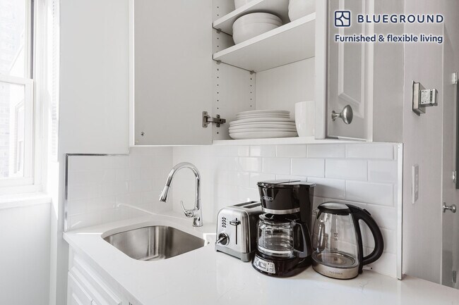 300 E 57th St unit FL12-ID1622, New York, NY 10022 - photo 6