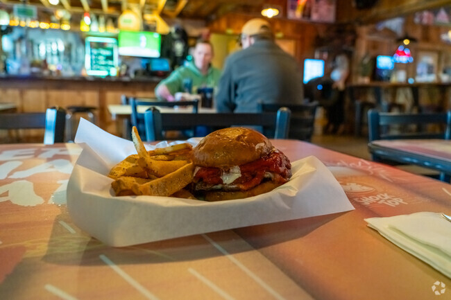 The Honey Hole Bar and Grill is a popular spot for food and drinks near Shedd, Oregon.