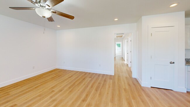 2305 Weyer St, Gretna, LA 70053 - photo 3