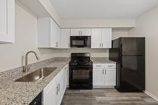 1900 Windsong Dr, Schaumburg, IL 60194