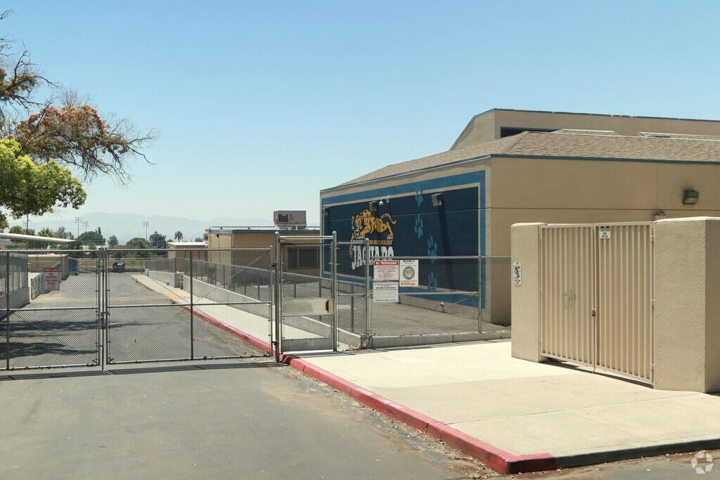 Del Vallejo Academy located in the Northeast Sterling neighborhood.