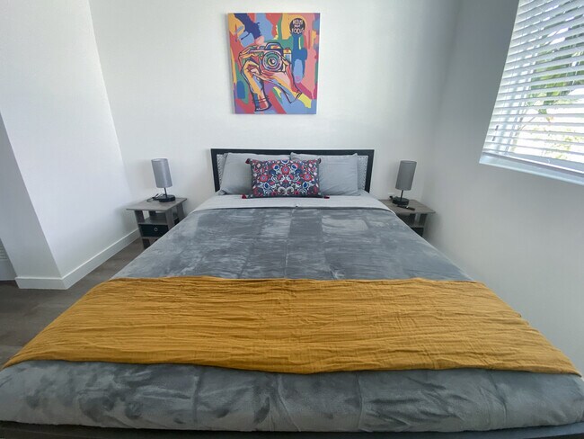 1268 NW 3rd St unit ID1056515P, Miami, FL 33125 - photo 4