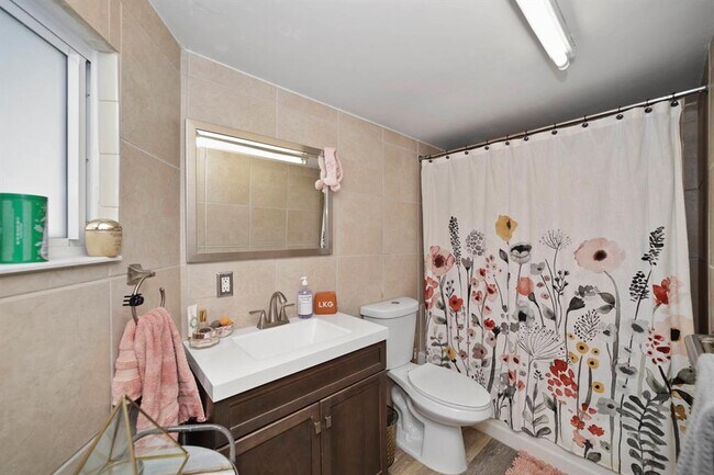 1972 NE 35th St unit Efficiency, Lighthouse Point, FL 33064 - photo 4