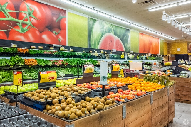 Tonys Fresh Market is a great place for produce in Bridgeview.